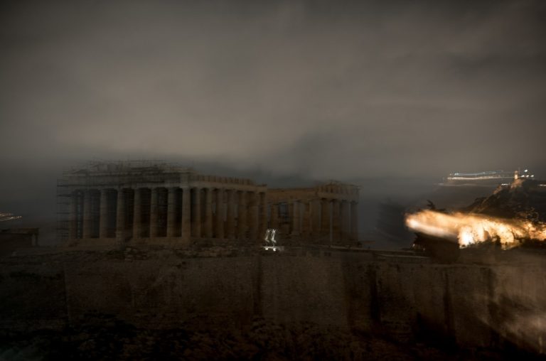 Ωρα της Γης: Και η Ακρόπολη στο σκοτάδι (pics)