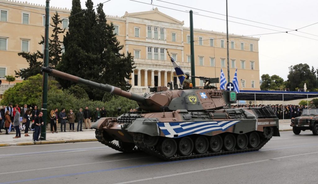 Στρατιωτική παρέλαση για την επέτειο της 28ης Οκτωβρίου (vid)