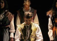 “Βασιλιάς Ιωάννης”: Παράταση παραστάσεων και μετά το Πάσχα