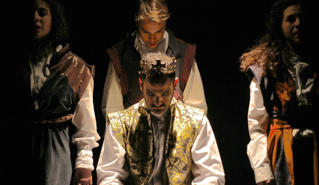 “Βασιλιάς Ιωάννης”: Παράταση παραστάσεων και μετά το Πάσχα