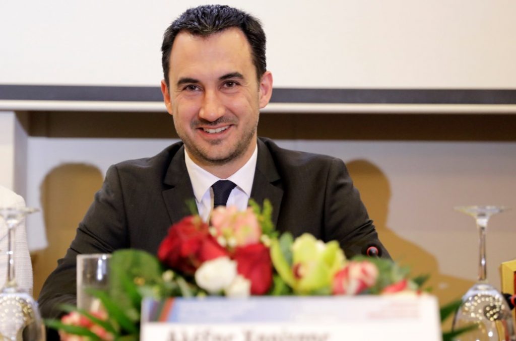 Ο Χαρίτσης υποσχέθηκε μέτρα ενίσχυσης των ασθενέστερων μετά τον Αύγουστο