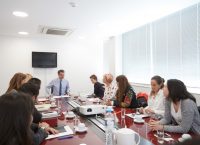 Με φιλοζωϊκές οργανώσεις συναντήθηκε ο πρόεδρος της ΝΔ Κ. Μητσοτάκης