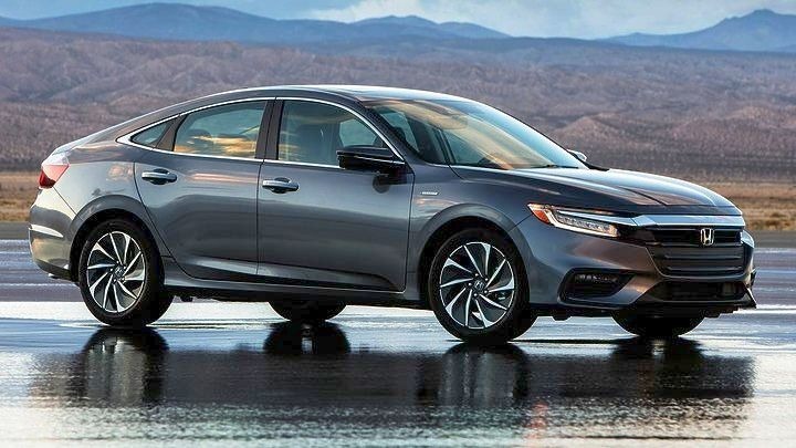 Η Honda παρουσιάζει το Honda Insight