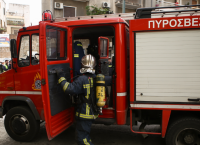 Άλσος Συγγρού: Υπό μερικό έλεγχο η φωτιά – Τραυματίστηκε πυροσβέστης (pic&vids)