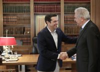 Τσίπρας – Αβραμόπουλος: Συνάντηση για το προσφυγικό, στη σκιά της Novartis