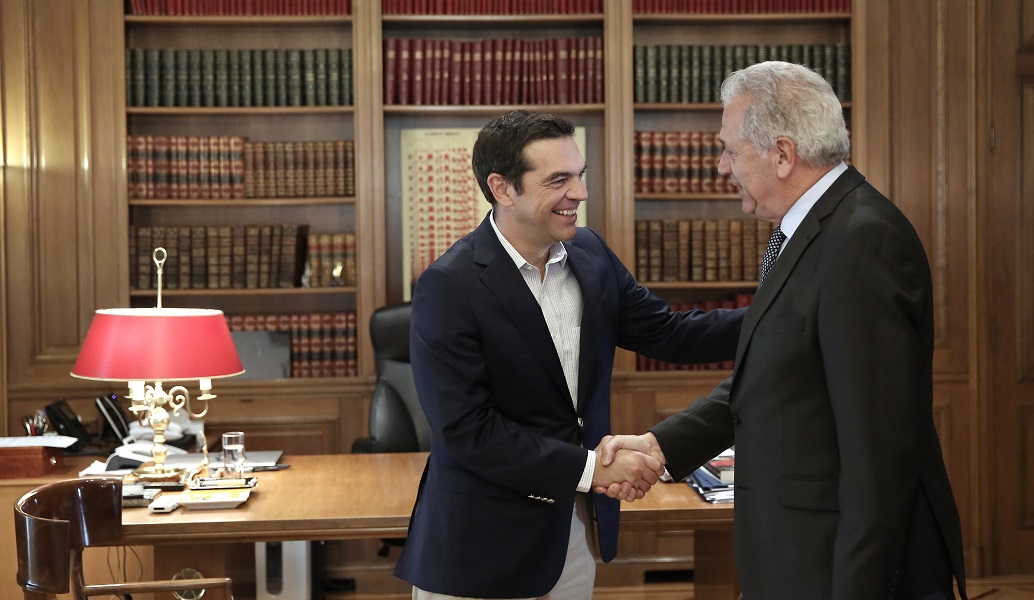 Τσίπρας – Αβραμόπουλος: Συνάντηση για το προσφυγικό, στη σκιά της Novartis