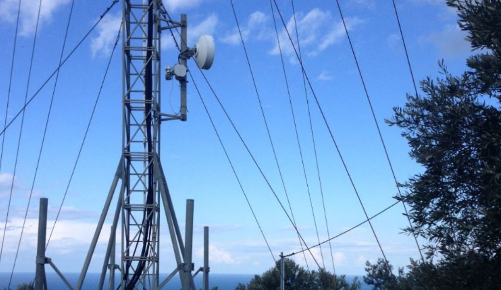 Αγία Παρασκευή: Απομακρύνθηκε παράνομη κεραία κινητής τηλεφωνίας