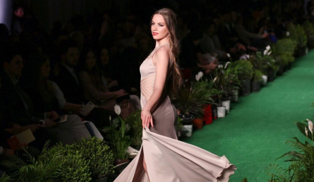 Athens Xclusive Designers Week: Εντυπωσίασε με την παρουσία της η Σταρ Ελλάς Μαρία Ψηλού (pics)