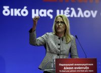 Ρένα Δούρου από το Λαύριο: Ρήξη και σύγκρουση με το παλιό