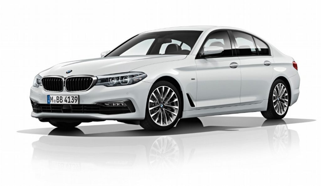 Νέα BMW 5: Business Class και στο παρκάρισμα