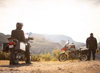 Κάμερα σε κράνος μοτοσικλετιστή καταγράφει ένα σοκαριστικό τροχαίο (vid)