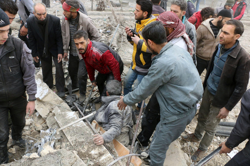 Συρία: 23 άμαχοι νεκροί – Ανάμεσά τους δέκα παιδιά