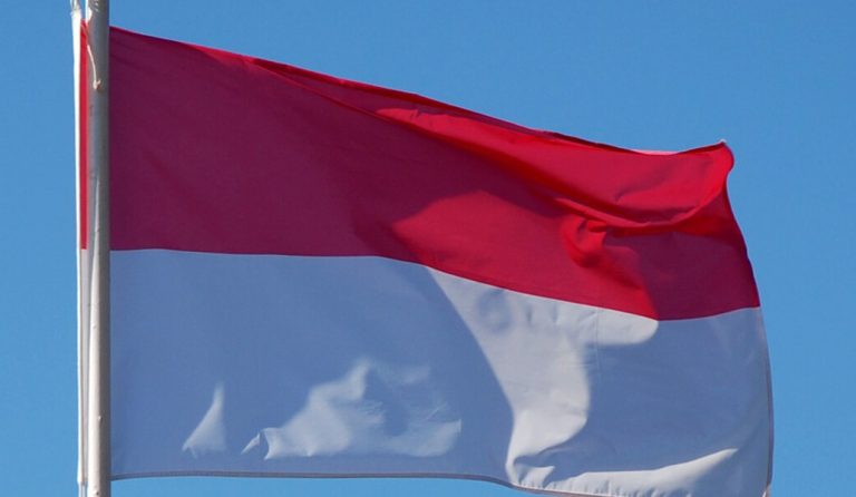 Ινδονησία: Οι αρχές απομάκρυναν 500 περιπατητές και ορειβάτες από περιοχή με ηφαίστειο