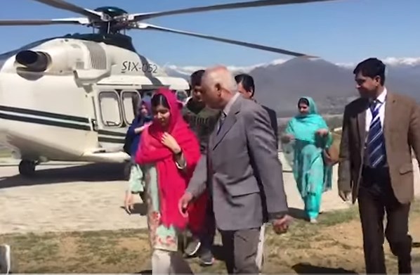 Η Μαλάλα εγκαταλείπει ξανά το Πακιστάν