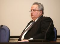 Χωρίς δηλώσεις η ενημέρωση του Κοτζιά στον Κουτσούμπα για το Σκοπιανό