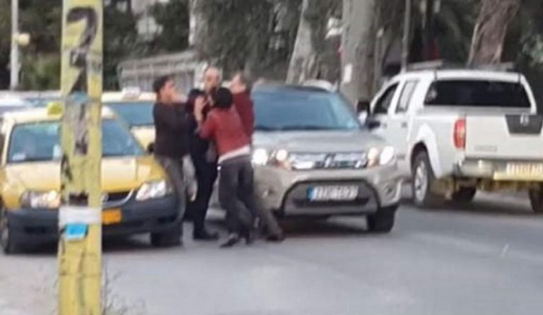 Ξύλο μεταξύ οδηγών… έξω από το γήπεδο της ΑΕΚ (vid)