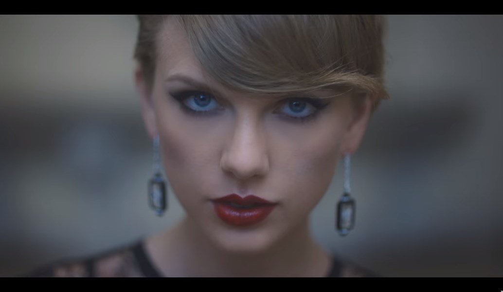 Τέιλορ Σουίφτ: Επέστρεψε στις ”μουσικές” της ρίζες