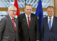 Τουρκία – ΕΕ: Στον “αέρα” η συμφωνία για το προσφυγικό