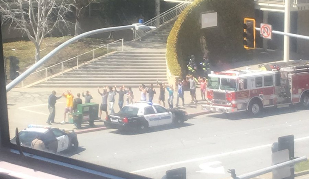 (UPD)Πυροβολισμοί στα κεντρικά κτίρια του Youtube στην Καλιφόρνια – Μία νεκρή και 3 τραυματίες (vid)