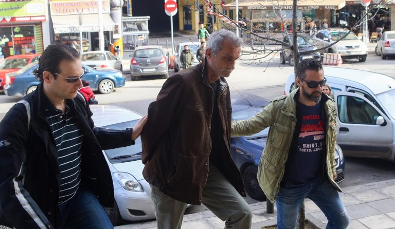 Θεσσαλονίκη: Προφυλακιστέος ο 58χρονος που κρατούσε ομήρους τα ξαδέλφια του
