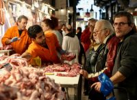Πάσχα 2018: Οι συμβουλές του ΚΕΠΚΑ για φθηνότερες αγορές