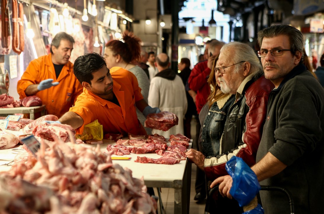 Πάσχα 2018: Οι συμβουλές του ΚΕΠΚΑ για φθηνότερες αγορές