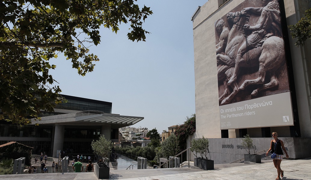 Στάση εργασίας των αρχαιοφυλάκων το Μεγάλο Σάββατο