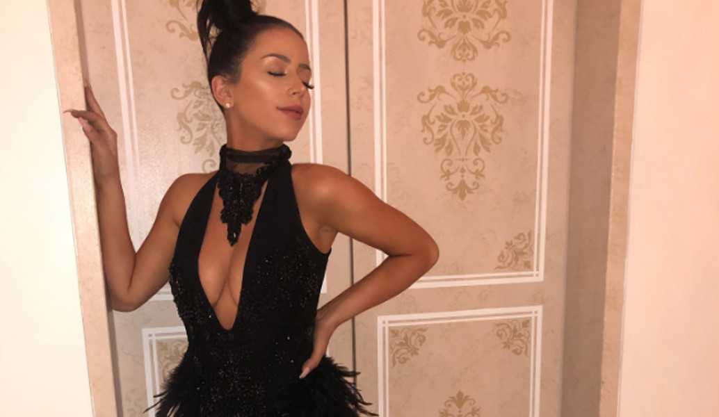 Το little black dress που έγινε μία εκπληκτική DIY τουαλέτα (pics&vid)