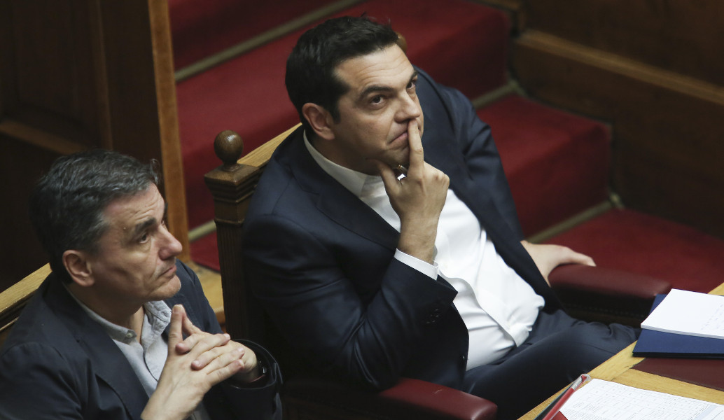 Μήνυμα από Βρυξέλλες: Όποιος θέλει μείωση χρέους πρέπει να ανεχθεί αυστηρότερο έλεγχο