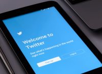 Twitter: “Εμπάργκο” σε 270.000 λογαριασμούς