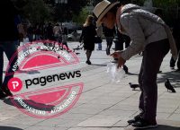 Ρεπορτάζ: Κινέζοι καθαρίζουν την πλ. Συντάγματος από τα αποτσίγαρα (pics)