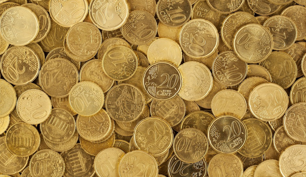 Bloomberg: Η τουρκική λίρα ρίχνει τα ιταλικά ομόλογα