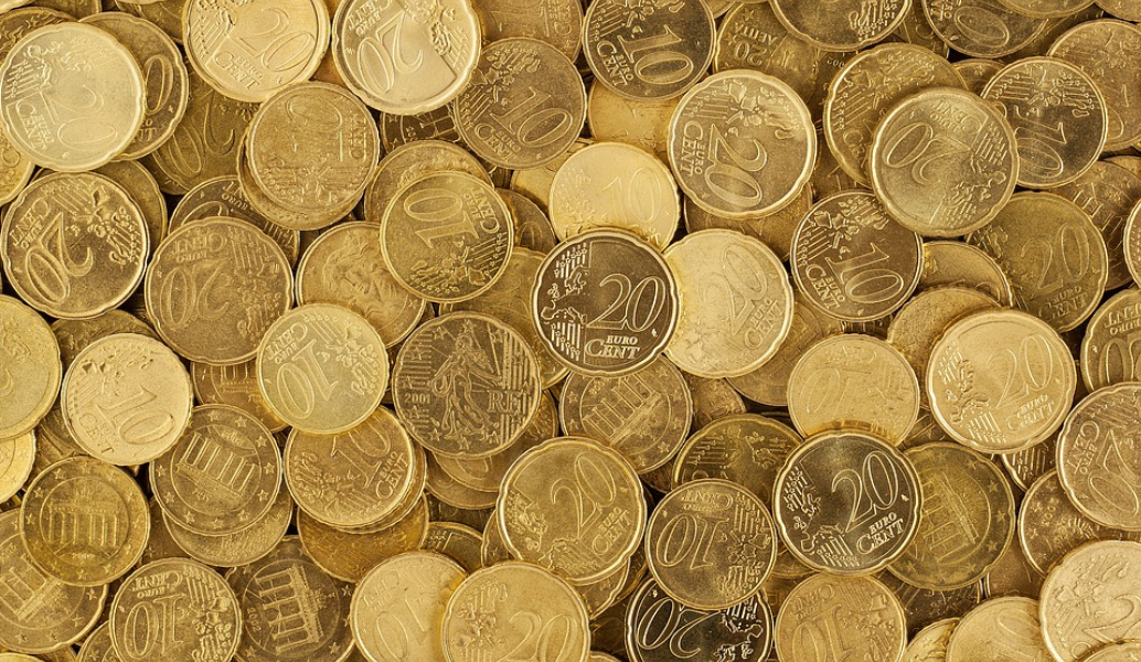 Bloomberg: Η τουρκική λίρα ρίχνει τα ιταλικά ομόλογα