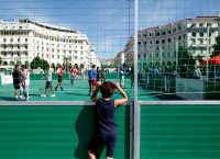 Σε γήπεδο ποδοσφαίρου για κορίτσια “μεταμορφώνεται” η πλατεία Αριστοτέλους