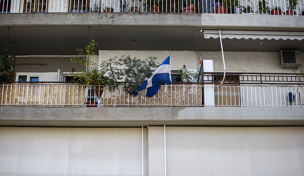 Ανείπωτος πόνος στο σπίτι του σμηναγού Μπαλταδώρου στην Πετρούπολη (pics)
