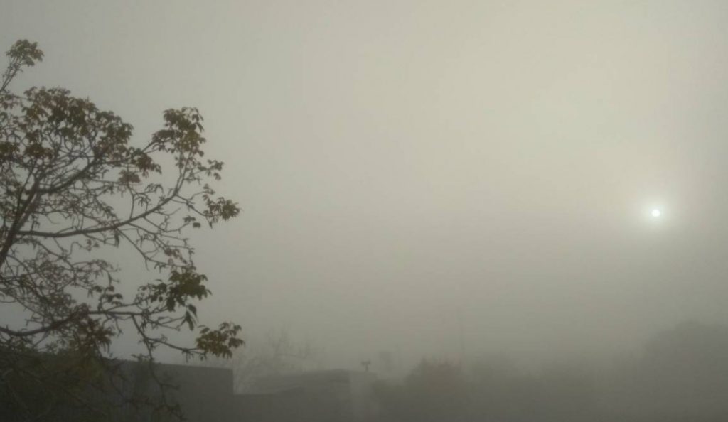 Κρήτη: Ορατότης μηδέν στο Ηράκλειο από την ομίχλη (pics)