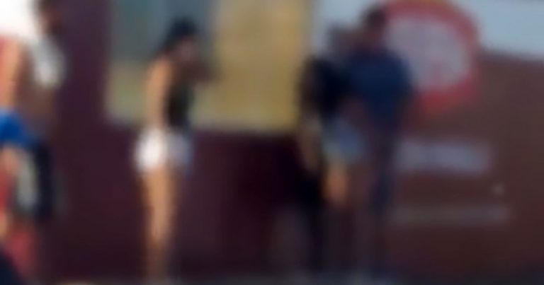 Ζευγάρι έκανε σεξ στο γραφείο και είχε «κερκίδα»