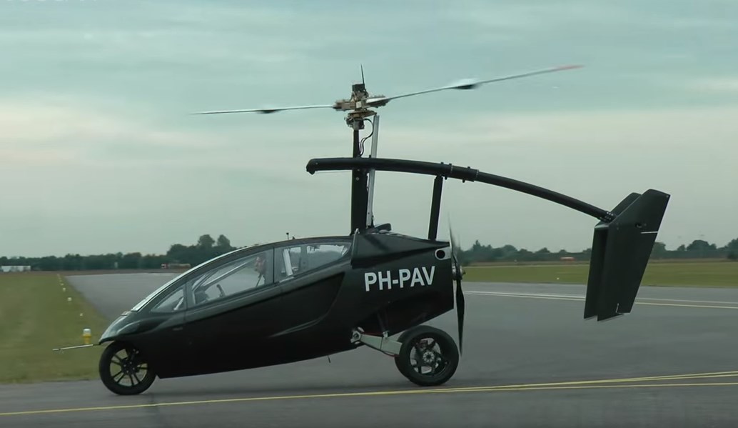 Το πρώτο ιπτάμενο αυτοκίνητο που κοστίζει… κάτι λιγότερο από μισό εκατομμύριο