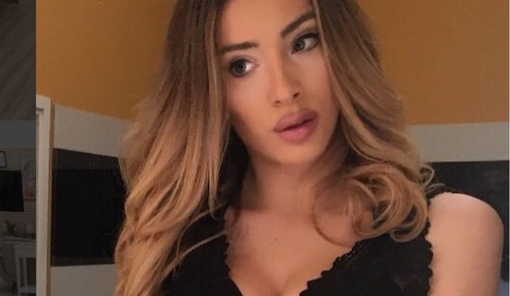 Η Αθηνά από το Power of love σε αποκαλυπτικές στιγμές (pics)