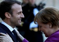 Γαλλία: Η Μέρκελ προσεγγίζει τις γαλλικές θέσεις για την ΕΕ