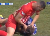 Λαβή… ελληνορωμαϊκής μεταξύ παικτών στο Πανσερραϊκός-Αιγινιακός