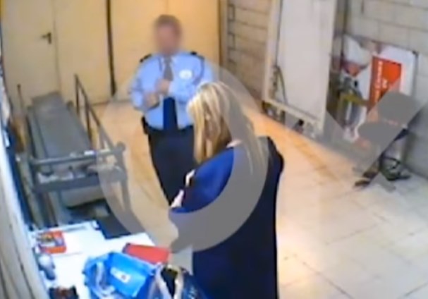 Η πρόεδρος της περιφέρειας Μαδρίτης συνελήφθη να κλέβει καλλυντικά (vid)