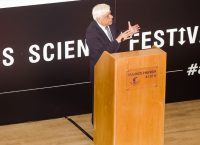Παυλόπουλος: Η πληροφορία πρέπει να μετατρέπεται σε γνώση και επιστήμη