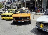 Πρωτομαγιά με οχήματα εποχής στη Γλυφάδα