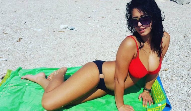 Η δημοσιογράφος που κάνει το Instagram να… παραμιλά (pics)