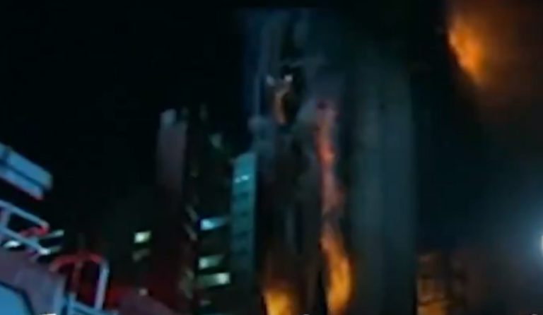 Βραζιλία: Ένας νεκρός από κατάρρευση φλεγόμενου κτιρίου