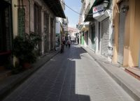 Νέκρωσε η Λέσβος λόγω της επίσκεψης Τσίπρα – Παντού κατεβασμένα ρολά και ΜΑΤ (pics&vid)