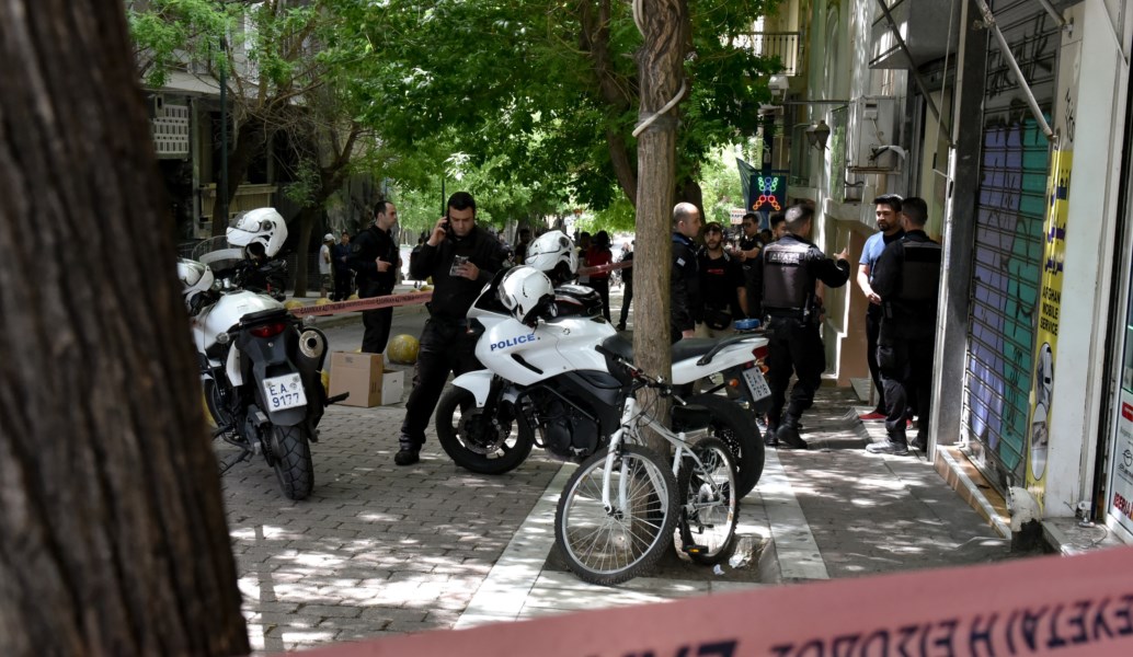 Ξεκαθάρισμα λογαριασμών οι πυροβολισμοί στην Πλατεία Βικτωρίας – Σε κρίσιμη κατάσταση ο άντρας