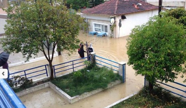Εικόνες καταστροφής στη Λευκάδα: Πλημμύρισαν σπίτια και ξενοδοχεία (pics)