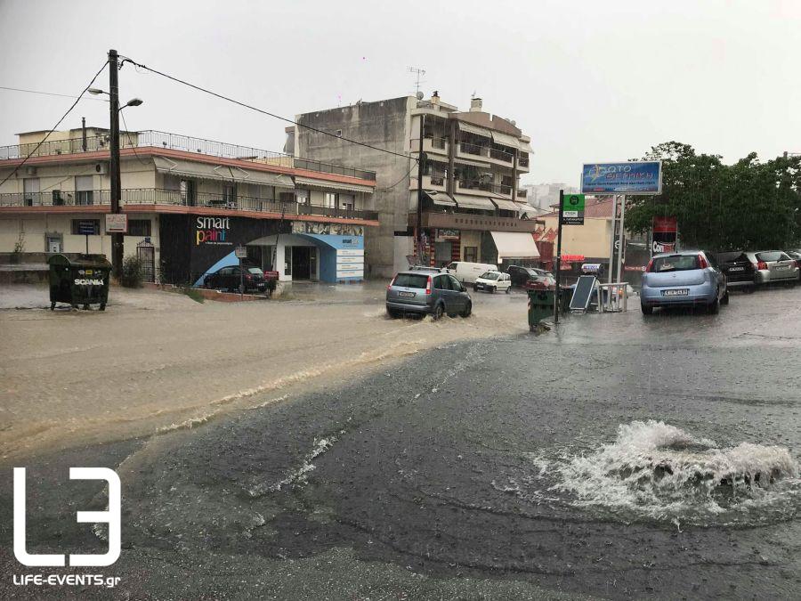Πού μπορούν να απευθύνονται οι πολίτες για τις καταστροφές από την κακοκαιρία στη Θεσσαλονίκη